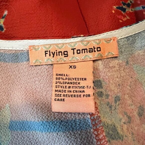 Flying tomato floral patterned blouse. Size xs - Picture 3 of 7